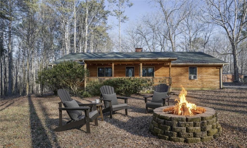 4 bedroom, 3 bathroom, 3,032 sq ft single family residence sold at 6896 Heardsville Road, Cumming, GA 30028