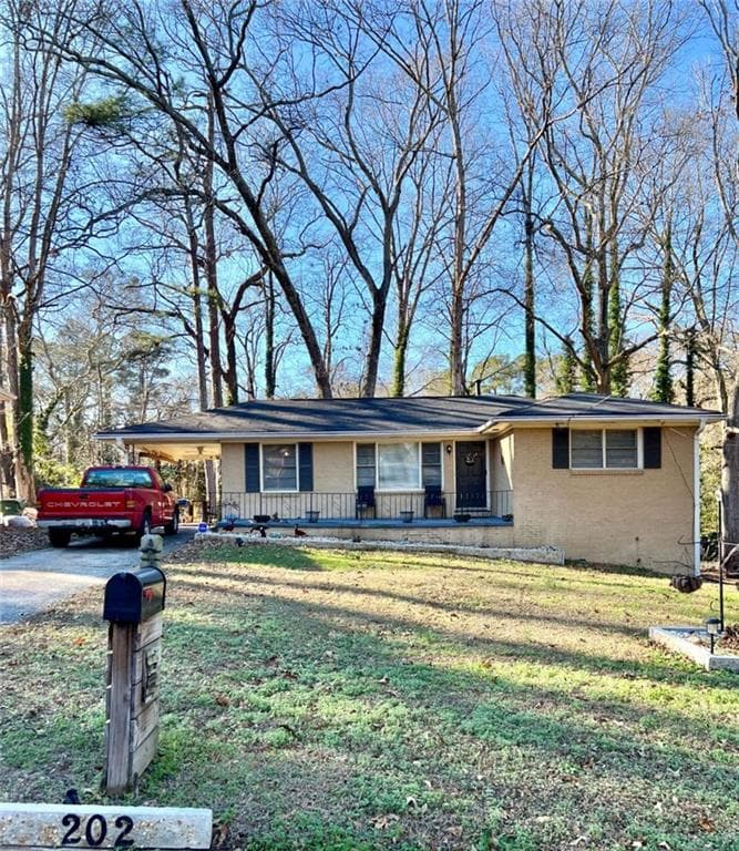 3 bedroom, 1 bathroom, 1,023 sq ft single family residence sold at 202 Oakcliff Court, Atlanta, GA 30331