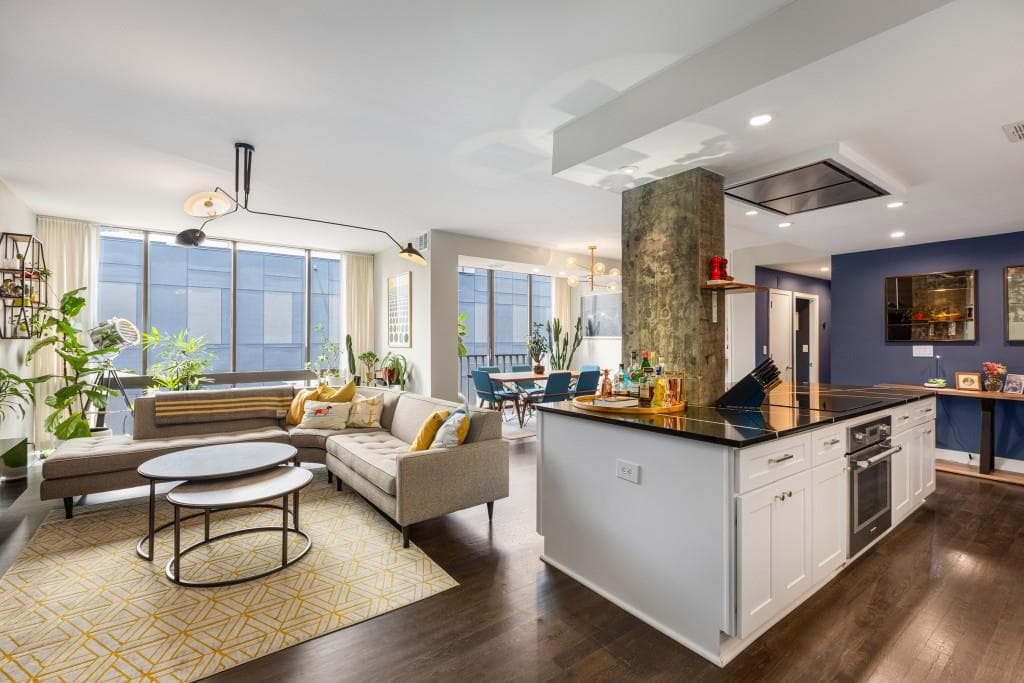 2 bedroom, 2 bathroom, 1,460 sq ft condominium sold at 145 15th Street 826, Atlanta, GA 30309