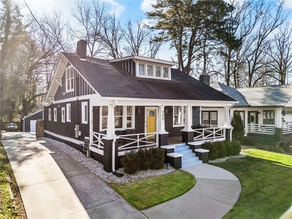 3 bedroom, 3 bathroom, 1,727 sq ft single family residence sold at 988 Cascade Road, Atlanta, GA 30311