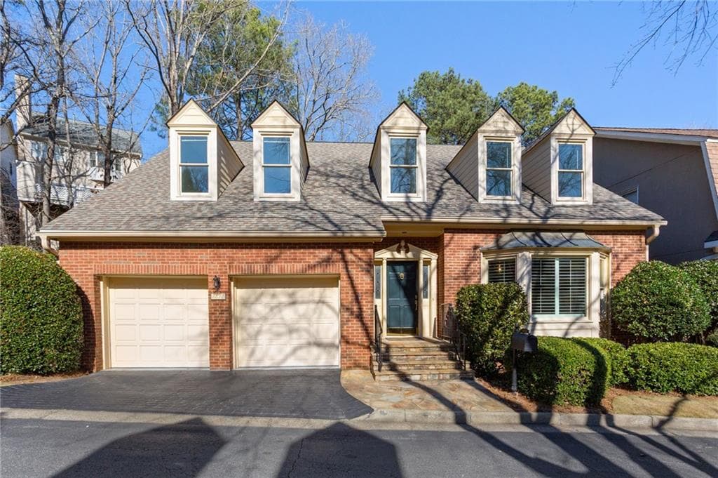 3 bedroom, 4 bathroom, 3,886 sq ft single family residence sold at 2872 Bainbridge Way, Atlanta, GA 30339