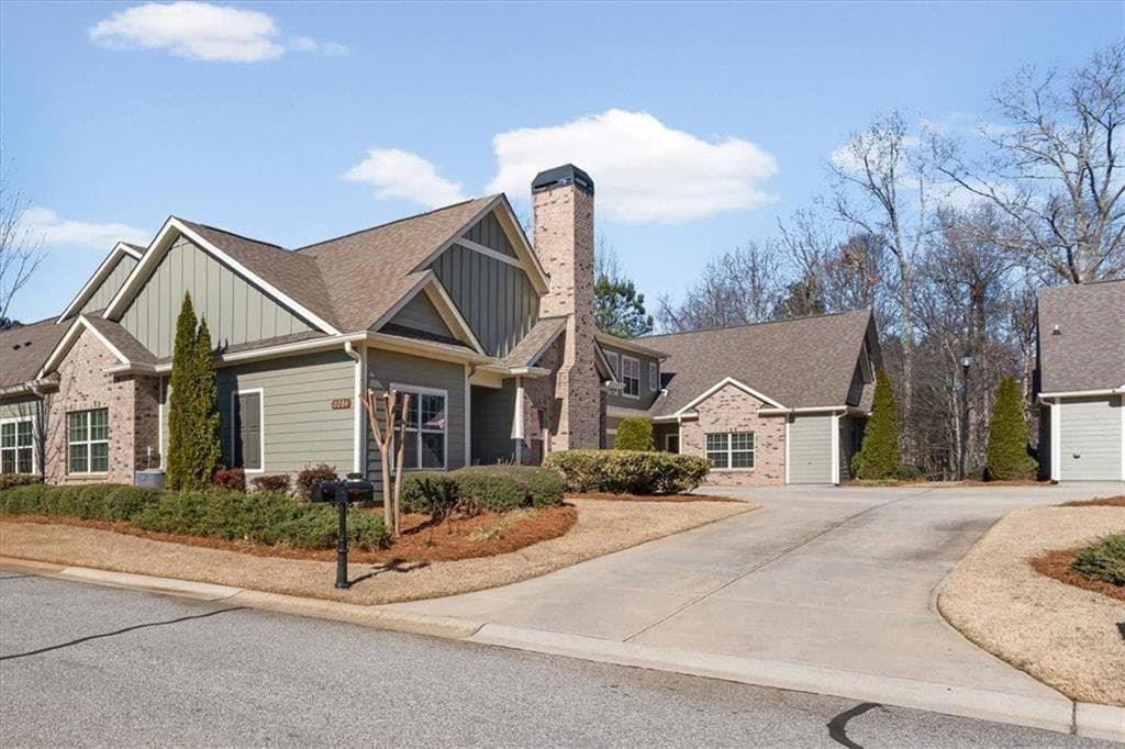 4 bedroom, 4 bathroom, 3,064 sq ft condominium sold at 2280 Grove Valley Way 8, Marietta, GA 30064