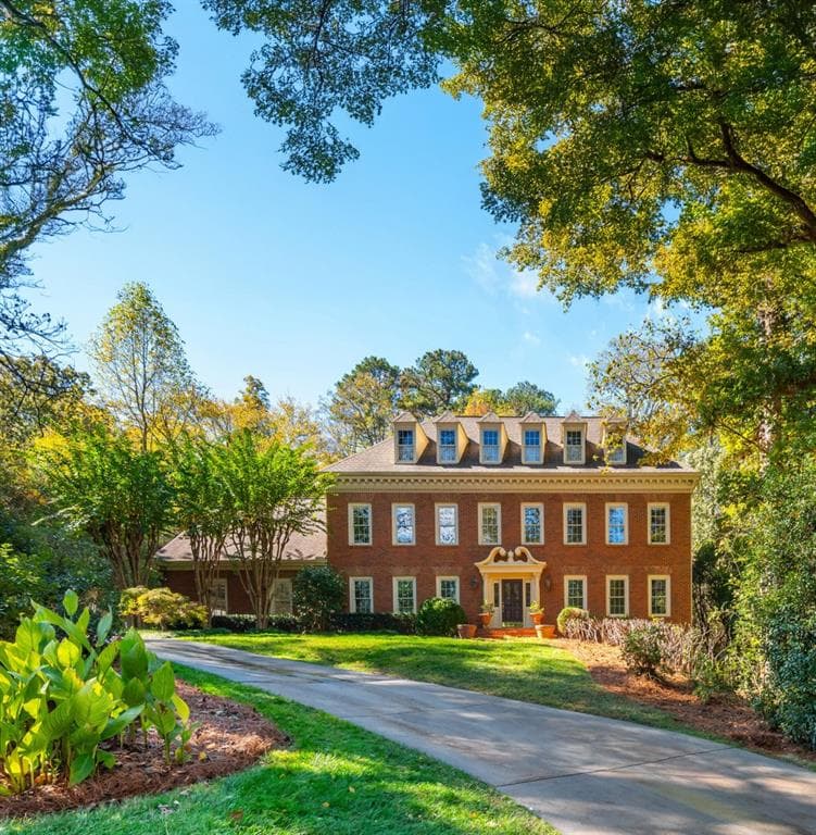 5 bedroom, 6 bathroom, 5,736 sq ft single family residence sold at 5550 Errol Pl, Atlanta, GA 30327