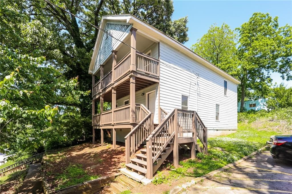 3 bedroom, 3 bathroom, 2,016 sq ft single family residence for sale at 1112 Smith Street, Atlanta, GA 30310