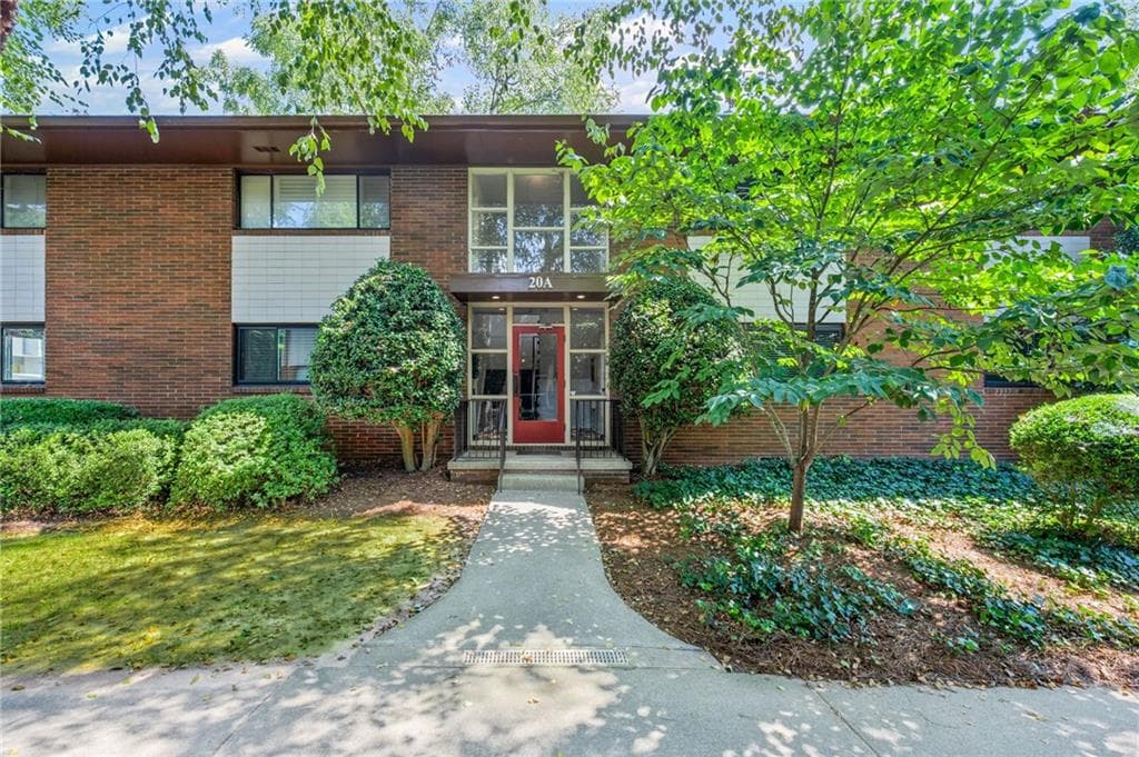 1 bedroom, 1 bathroom, 761 sq ft condominium sold at 20 26th Street A1, Atlanta, GA 30309