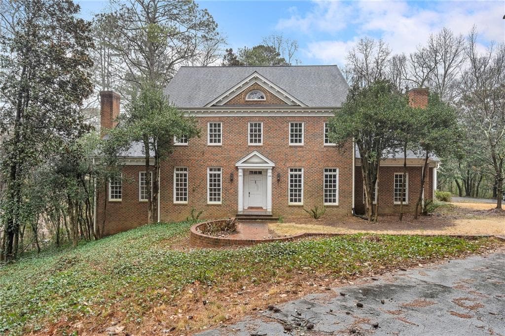 6 bedroom, 6 bathroom single family residence sold at 1110 Mount Paran Road, Atlanta, GA 30327