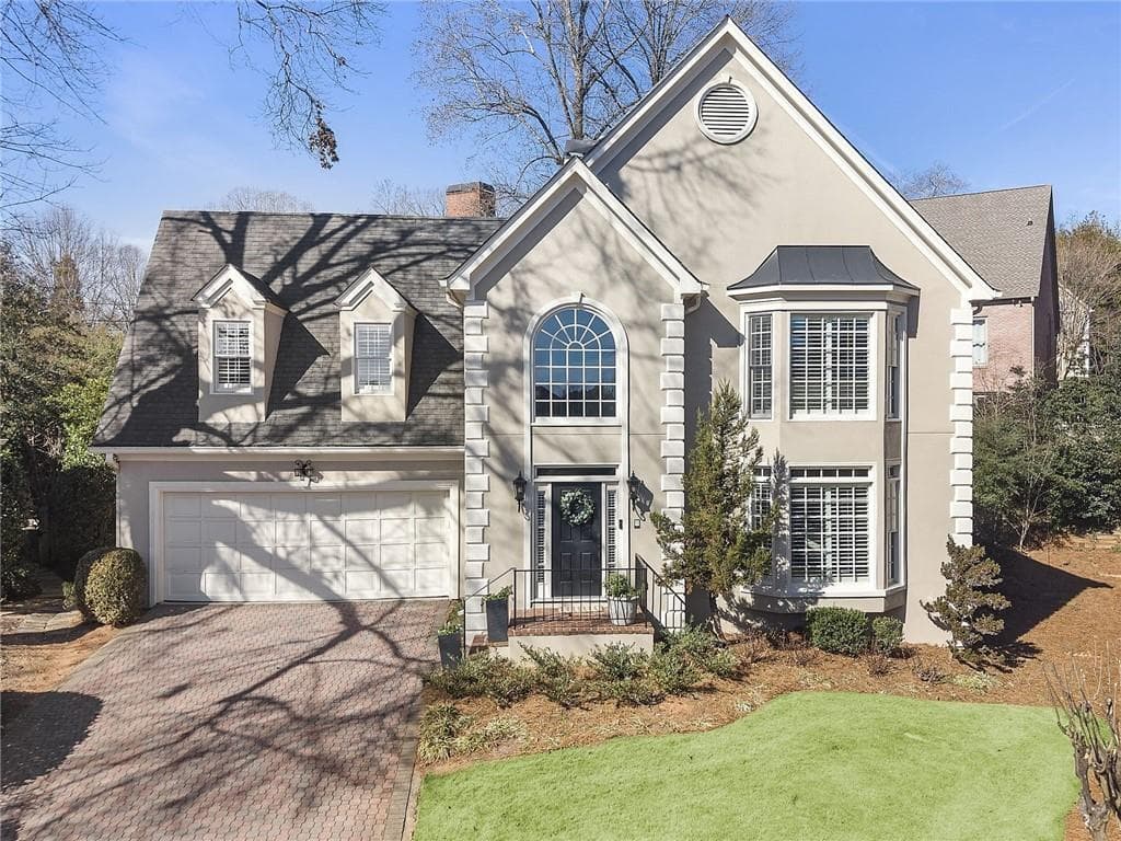 3 bedroom, 3 bathroom, 3,030 sq ft single family residence sold at 225 Embassy Court, Atlanta, GA 30328