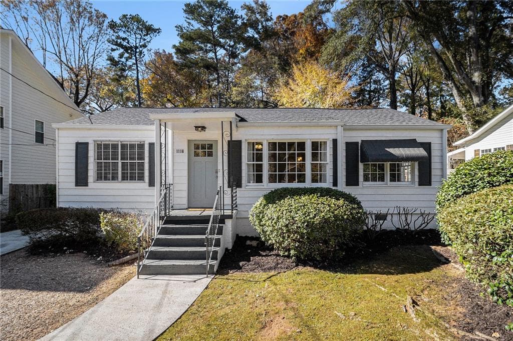 3 bedroom, 1 bathroom, 1,206 sq ft single family residence sold at 1116 Shepherds Lane, Atlanta, GA 30324