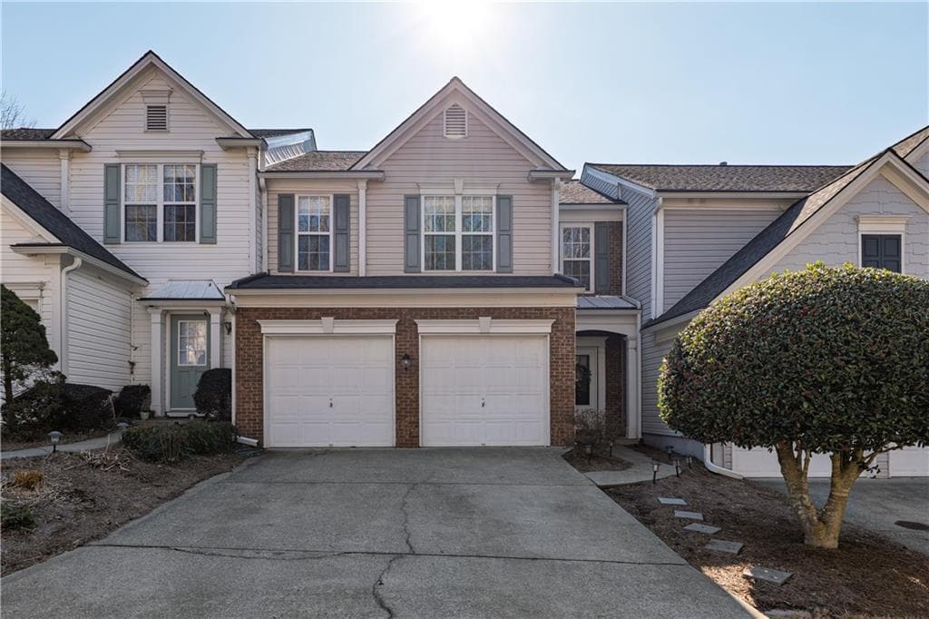 3 bedroom, 3 bathroom, 1,608 sq ft townhouse sold at 175 Regent Place, Woodstock, GA 30188