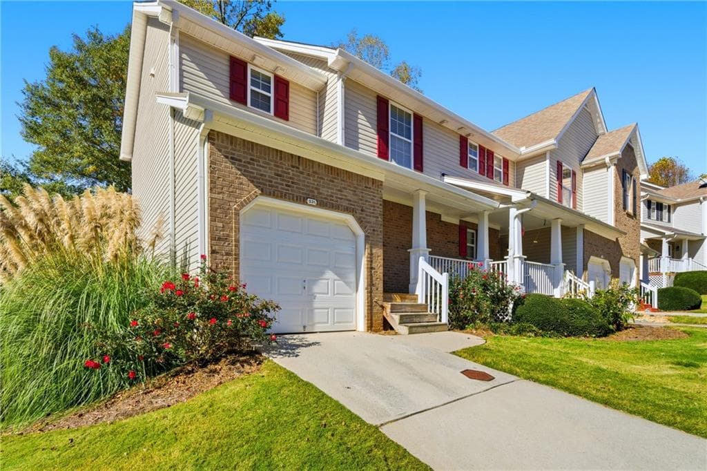 3 bedroom, 3 bathroom, 1,559 sq ft townhouse sold at 531 Fox Creek Crossing, Woodstock, GA 30188