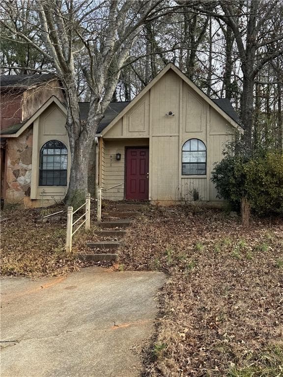 2 bedroom, 2 bathroom, 1,012 sq ft townhouse for sale at 871 Brandy Oaks Lane, Stone Mountain, GA 30088