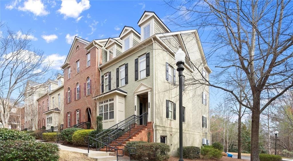 2 bedroom, 2 bathroom, 1,400 sq ft condominium sold at 2626 Wander Trail, Alpharetta, GA 30022