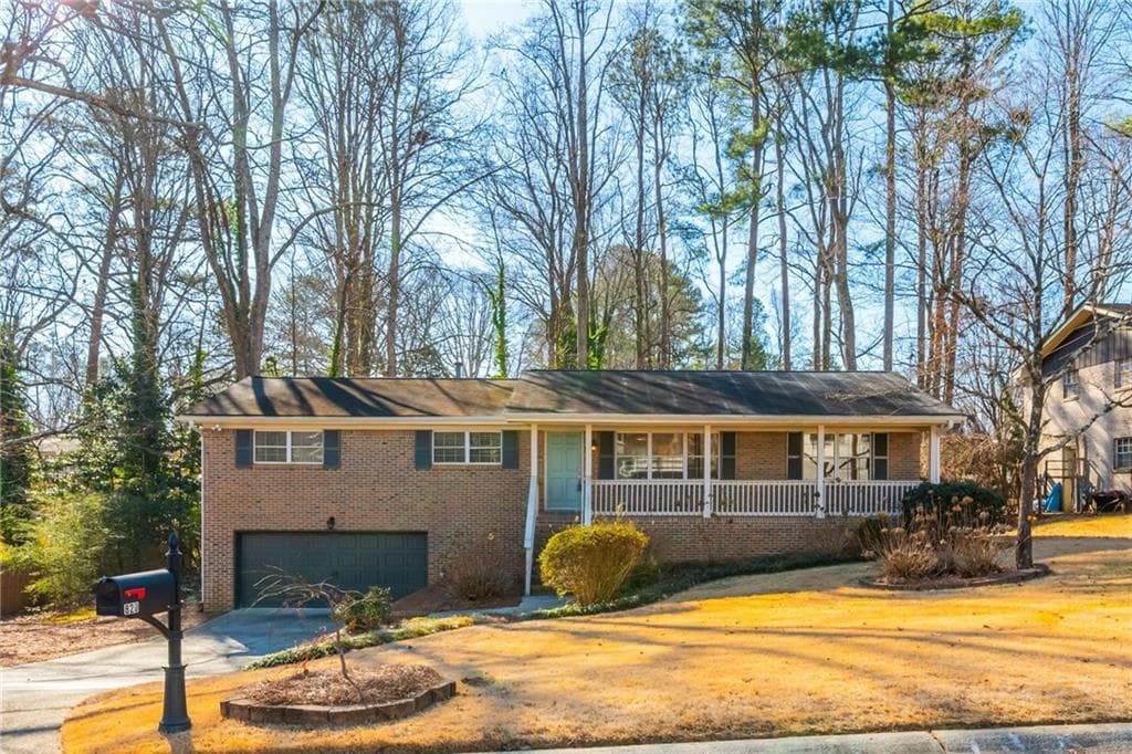 820 Highview Drive, Smyrna, GA 30082 — most recent listing photo