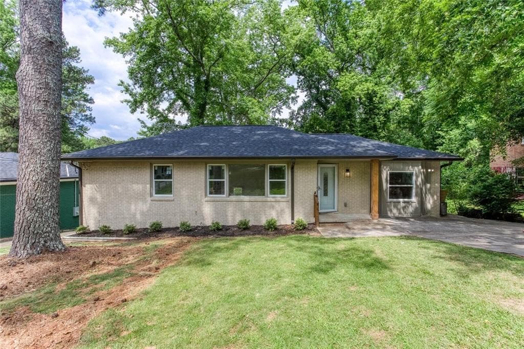 5 bedroom, 3 bathroom, 2,400 sq ft single family residence sold at 2131 Glendale Drive, Decatur, GA 30032