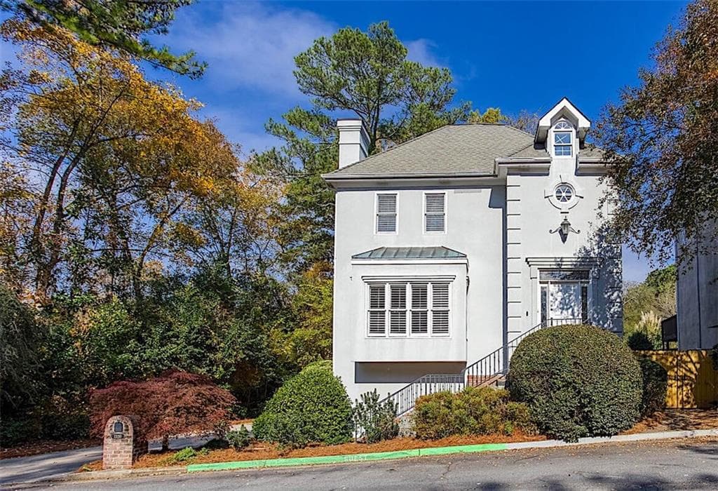 4 bedroom, 4 bathroom, 2,691 sq ft single family residence sold at 1320 Wildcliff Parkway, Atlanta, GA 30329