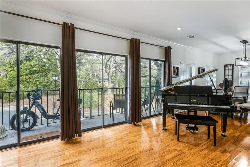 3071 Lenox Road 12, Atlanta, GA 30324 — most recent listing photo