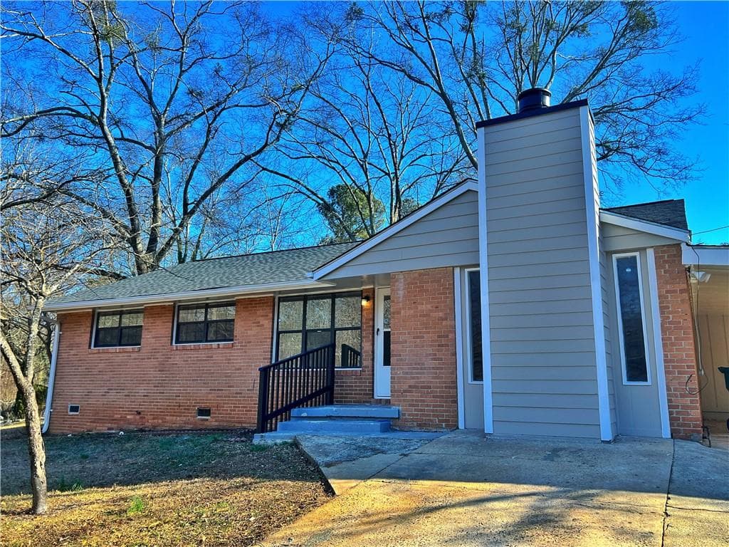 4 bedroom, 2 bathroom, 1,702 sq ft single family residence sold at 3881 Pin Oak Circle, Atlanta, GA 30340