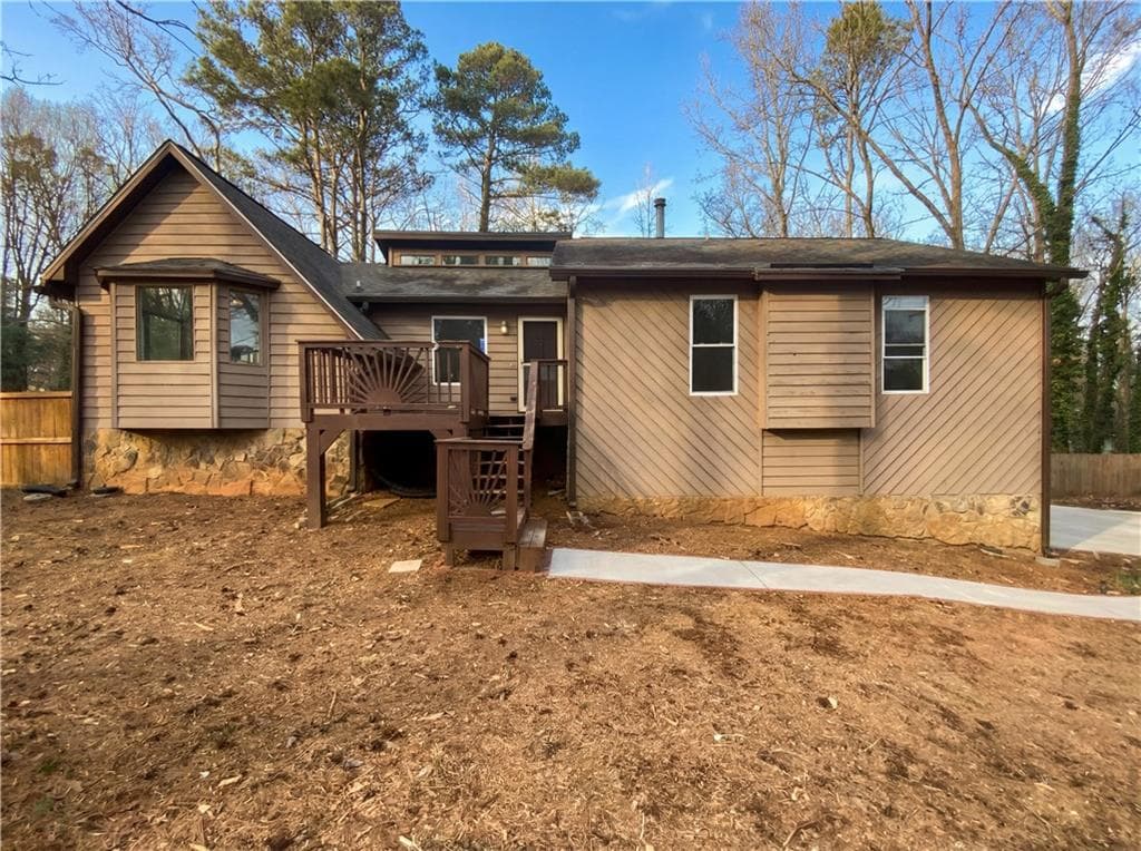 3 bedroom, 2 bathroom, 2,498 sq ft single family residence sold at 129 Bramble Oak Drive, Woodstock, GA 30188