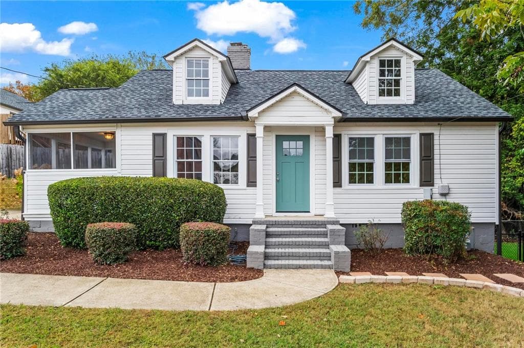 2 bedroom, 1 bathroom, 924 sq ft single family residence sold at 266 Crescent Circle, Marietta, GA 30064