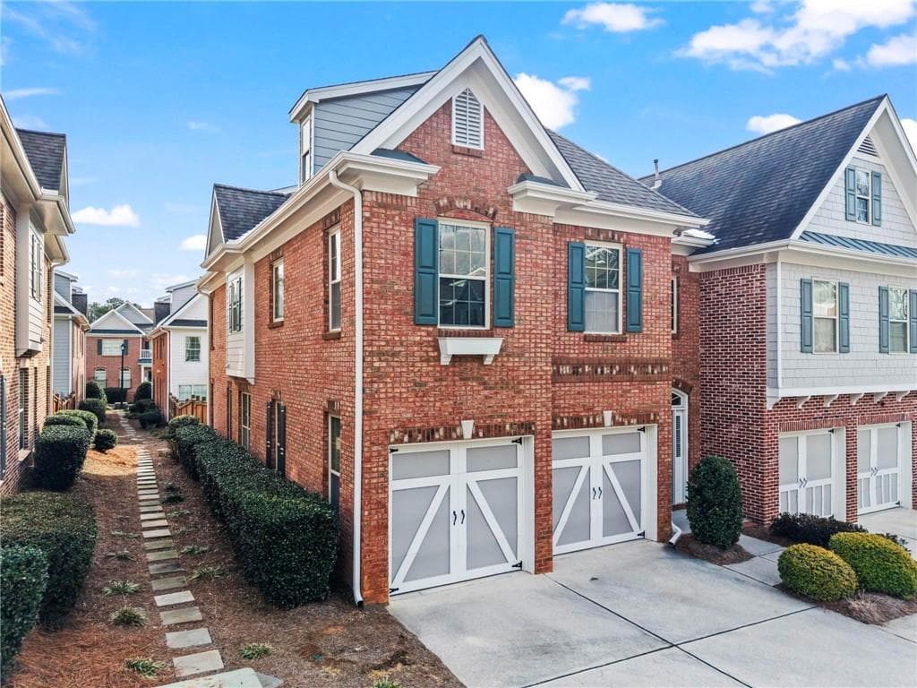 3 bedroom, 3 bathroom, 2,050 sq ft townhouse sold at 10281 Midway Avenue, Alpharetta, GA 30022