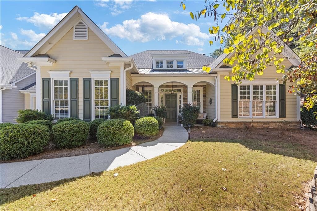 2 bedroom, 2 bathroom, 1,626 sq ft condominium sold at 2002 Macland Square Drive 1, Marietta, GA 30064