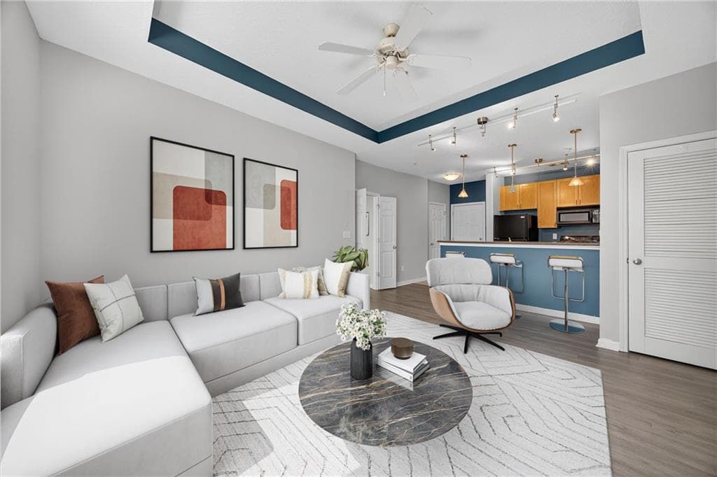 1 bedroom, 1 bathroom, 700 sq ft condominium sold at 400 17th Street 2406, Atlanta, GA 30363