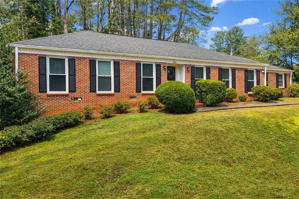 4 bedroom, 3 bathroom, 2,267 sq ft single family residence sold at 2996 Lone Star Trail, Atlanta, GA 30340