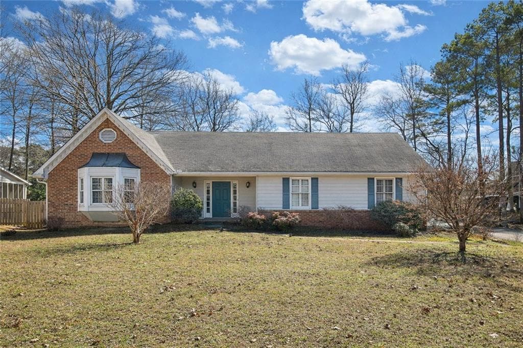 3 bedroom, 2 bathroom, 1,716 sq ft single family residence sold at 2390 Stirring Court, Marietta, GA 30064