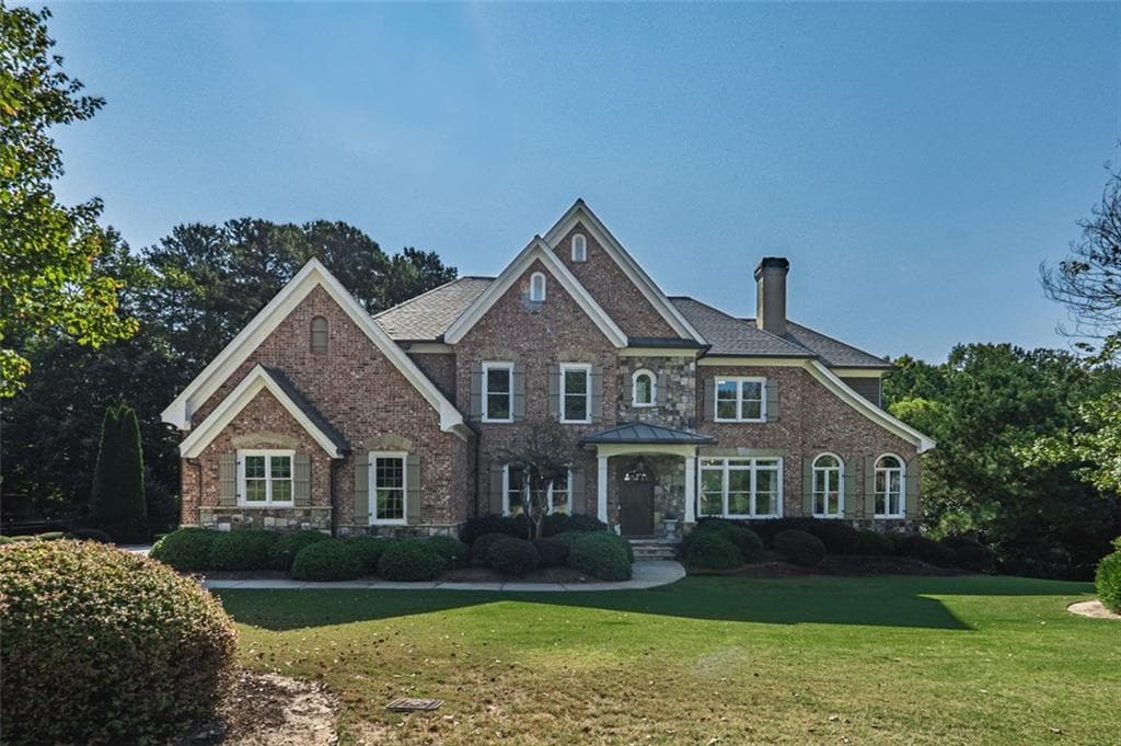 5 bedroom, 5 bathroom, 5,320 sq ft single family residence sold at 5566 Aviemore Court, Suwanee, GA 30024