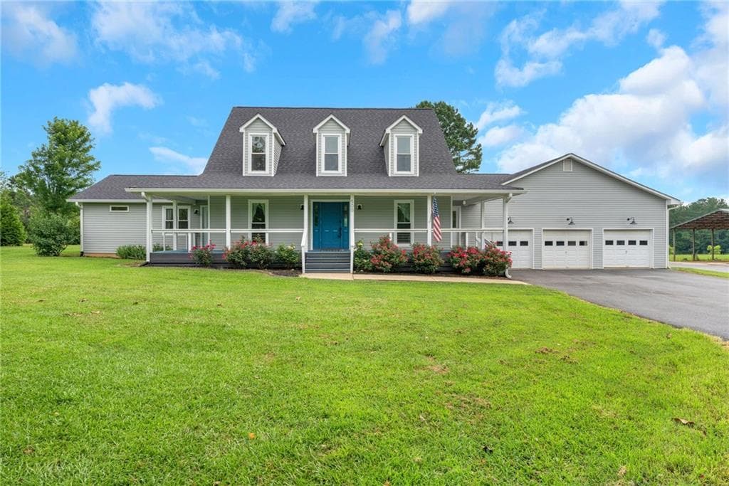 5 bedroom, 3 bathroom, 3,697 sq ft single family residence under contract at 500 Coleman Mill Road, Carrollton, GA 30116
