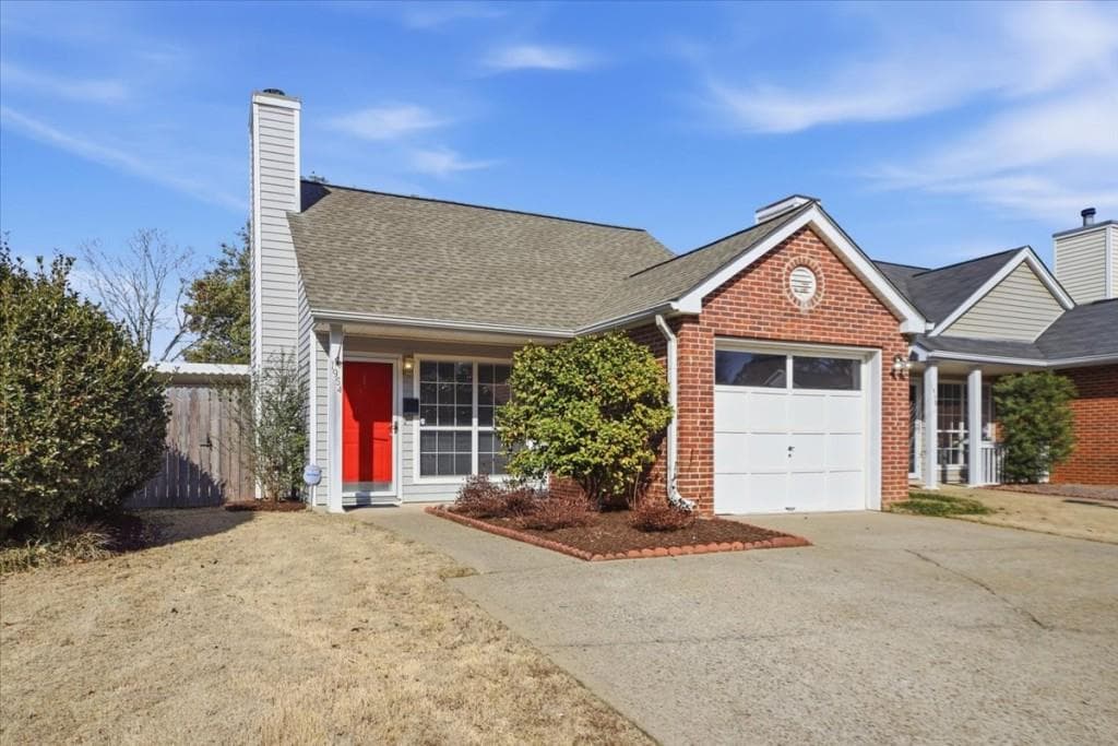 2 bedroom, 2 bathroom, 912 sq ft single family residence sold at 1954 Brittania Circle, Woodstock, GA 30188