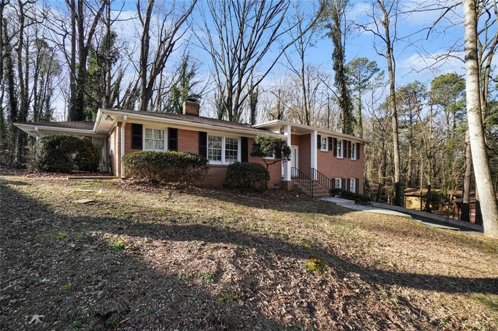 3 bedroom, 3 bathroom, 2,064 sq ft single family residence sold at 4550 Lanark Drive, Atlanta, GA 30331