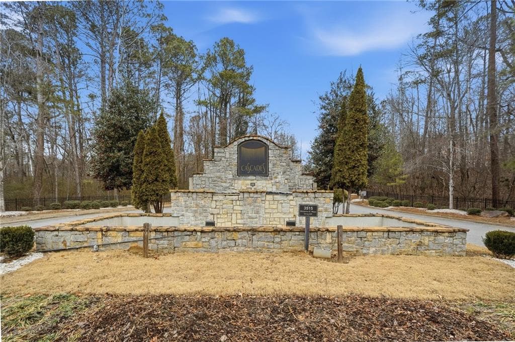 605 Lofty Lane, Atlanta, GA 30331 — most recent listing photo