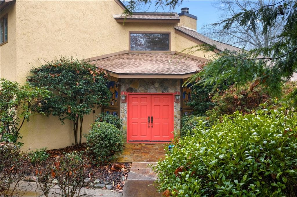 5 bedroom, 6 bathroom, 4,323 sq ft single family residence sold at 845 Waddington Court, Atlanta, GA 30350