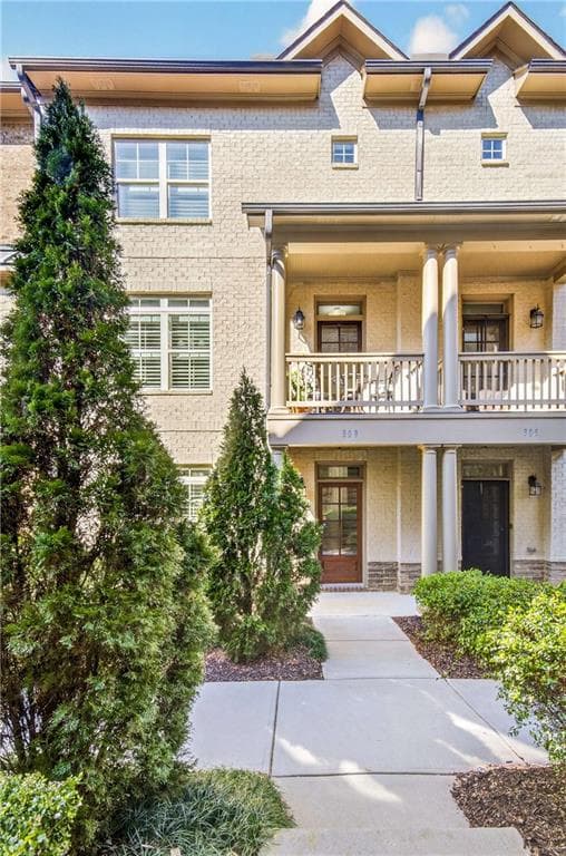 3 bedroom, 4 bathroom, 2,240 sq ft townhouse sold at 309 Garland Woods Court 500, Smyrna, GA 30080