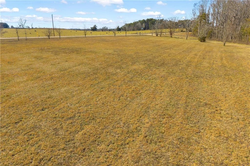 3 bedroom, 1 bathroom, 1 sq ft single family residence under contract at 91 Almetie Drive, Toccoa, GA 30577