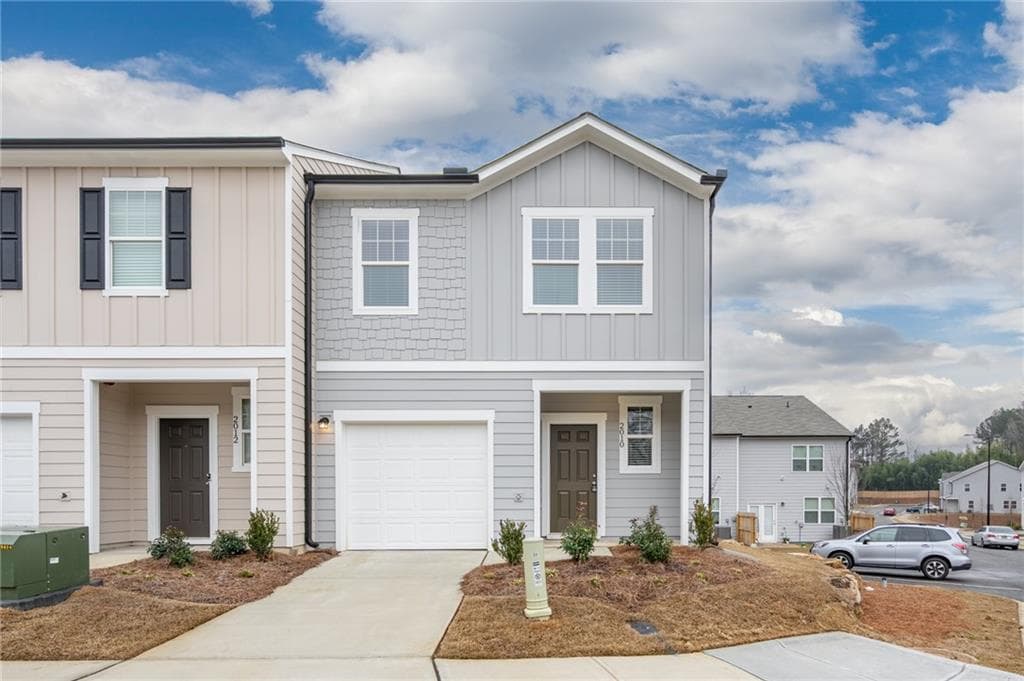 3 bedroom, 3 bathroom, 1,421 sq ft townhouse for rent at 2010 Ayla Drive, Douglasville, GA 30135 for $1,875 a month
