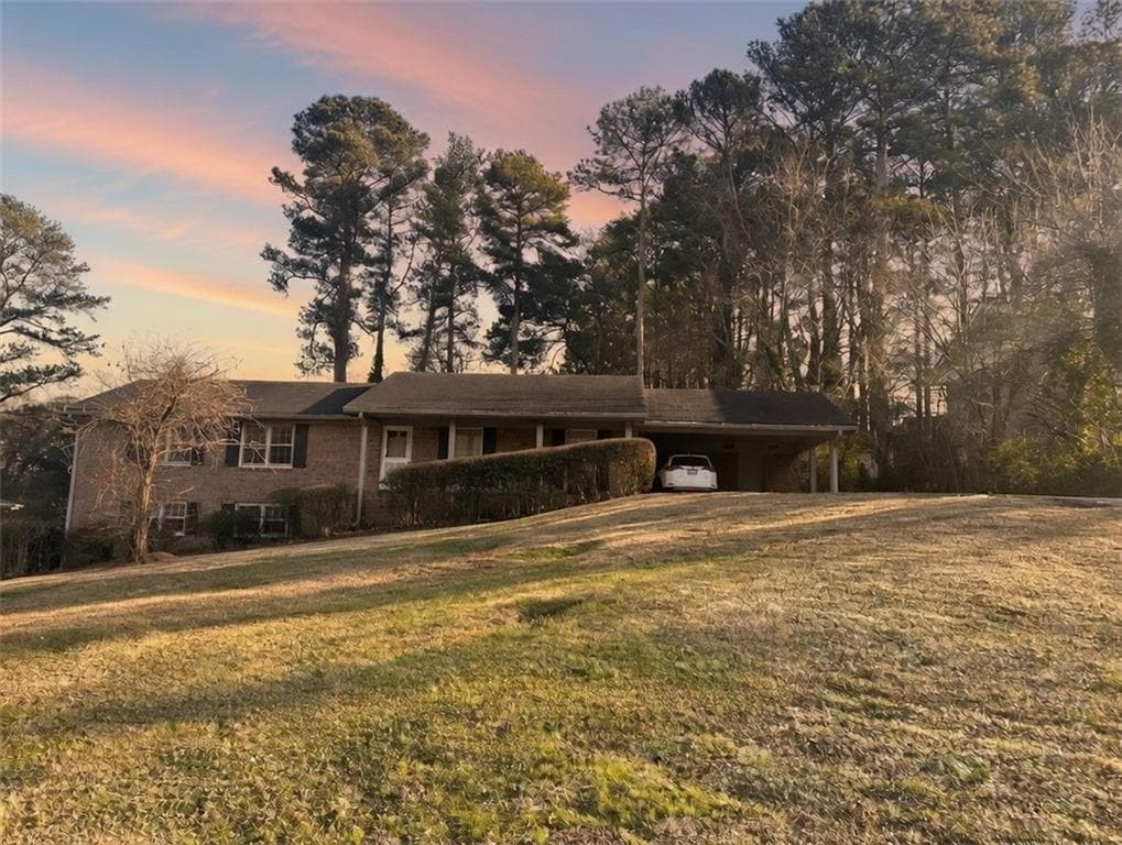 5 bedroom, 3 bathroom, 1,754 sq ft single family residence for sale at 6158 Tracy Valley Drive, Norcross, GA 30093