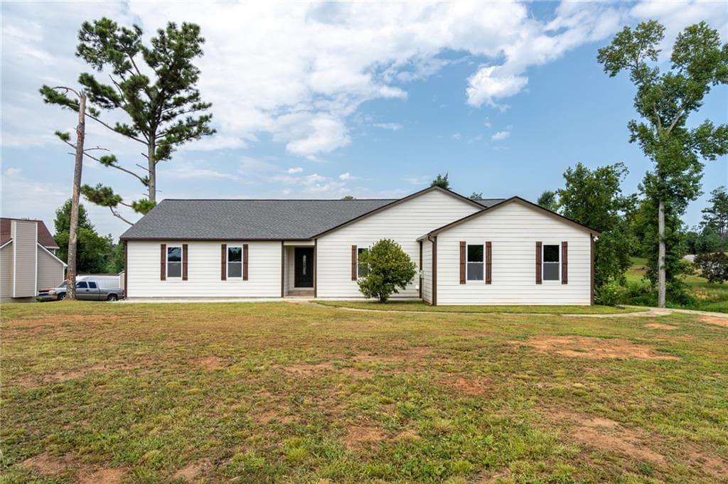 5 bedroom, 3 bathroom, 3,098 sq ft single family residence for sale at 57 Natures Cove Road, Newnan, GA 30263