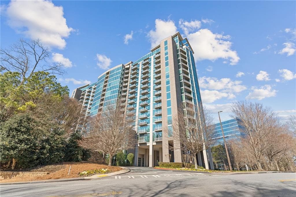 2 bedroom, 2 bathroom, 1,300 sq ft condominium sold at 3300 Windy Ridge Parkway 809, Atlanta, GA 30339