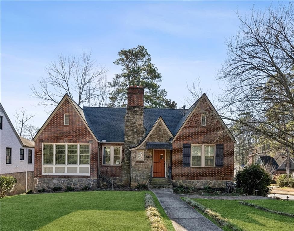 4 bedroom, 4 bathroom, 4,100 sq ft single family residence sold at 1601 Johnson Road, Atlanta, GA 30306