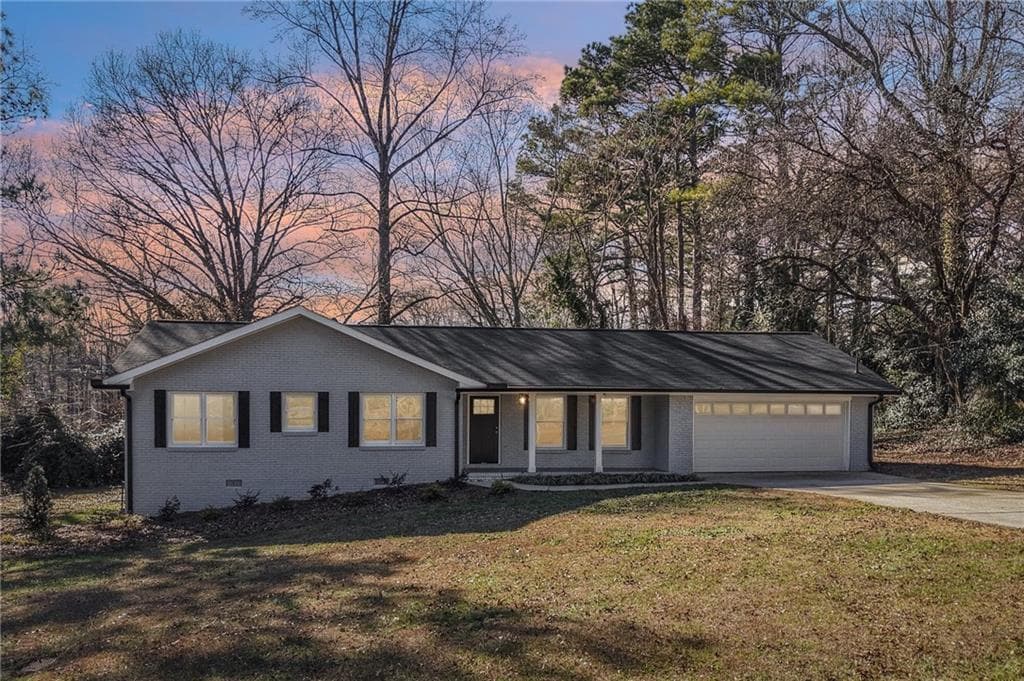 3 bedroom, 2 bathroom, 1,695 sq ft single family residence for sale at 507 Castleaire Drive, Stone Mountain, GA 30087