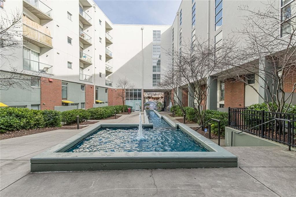 1 bedroom, 1 bathroom, 695 sq ft condominium sold at 620 Glen Iris Drive 501, Atlanta, GA 30308