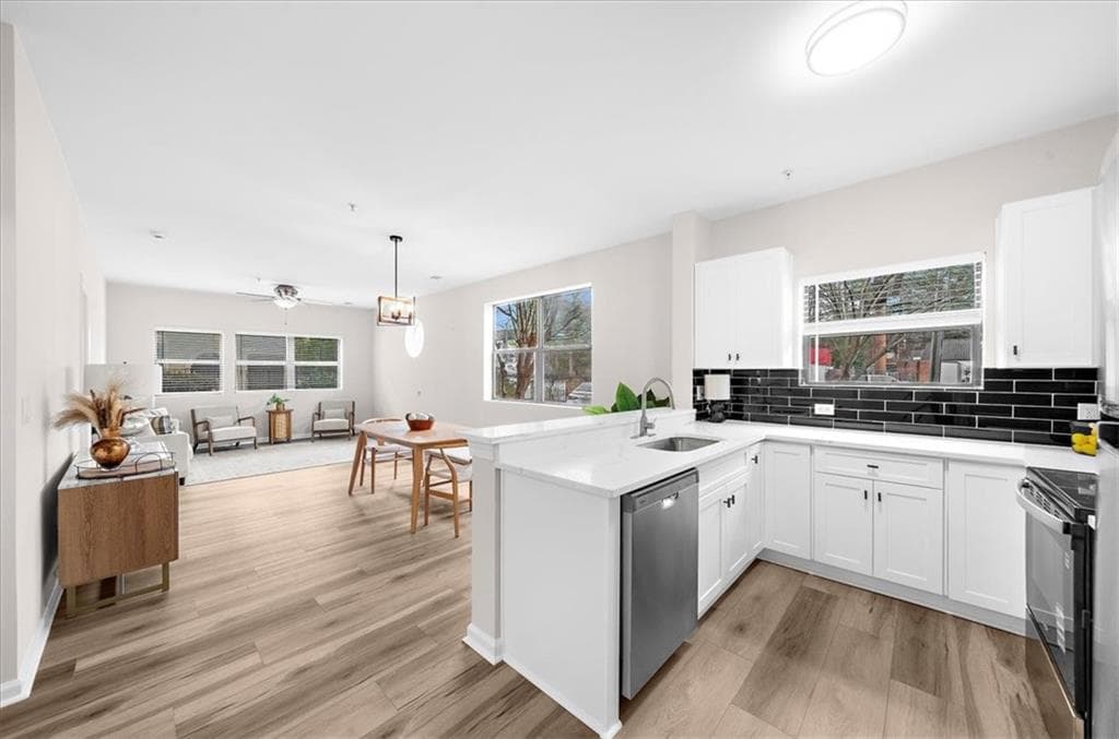 2230 Cheshire Bridge Road 403, Atlanta, GA 30324 — most recent listing photo