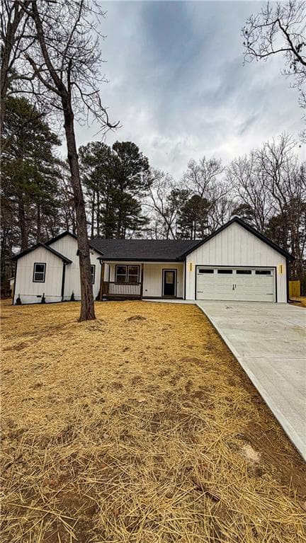 4 bedroom, 4 bathroom, 2,000 sq ft single family residence sold at 4278 Midway Dr, Douglasville, GA 30134