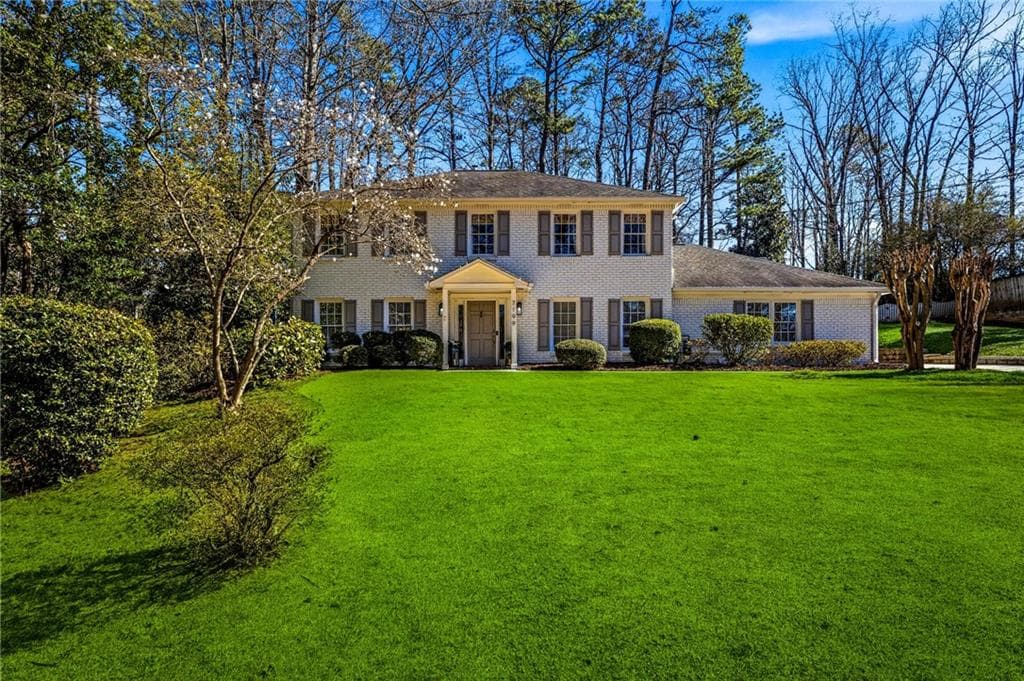 4 bedroom, 4 bathroom, 3,652 sq ft single family residence sold at 7199 Dunhill Terrace, Atlanta, GA 30328