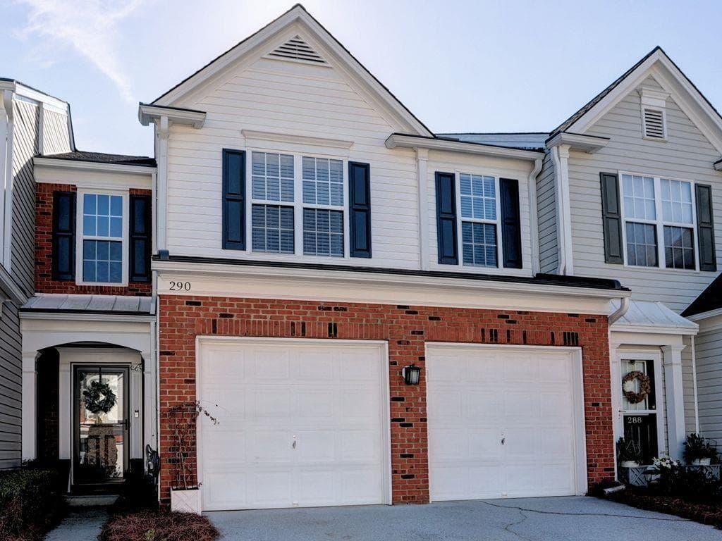 3 bedroom, 3 bathroom, 1,608 sq ft townhouse sold at 290 Regent Square, Woodstock, GA 30188