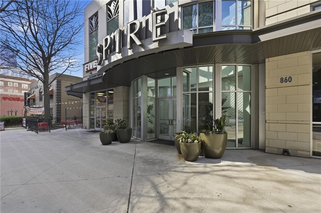 1 bedroom, 1 bathroom, 701 sq ft condominium sold at 860 Peachtree Street 1115, Atlanta, GA 30308