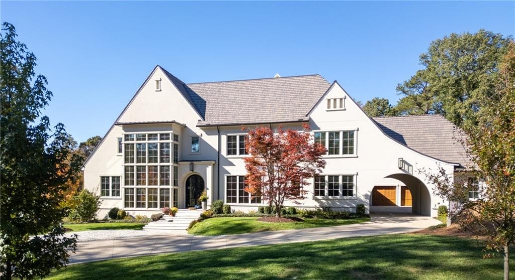 7 bedroom, 10 bathroom, 10,300 sq ft single family residence sold at 914 Buckingham Circle, Atlanta, GA 30327