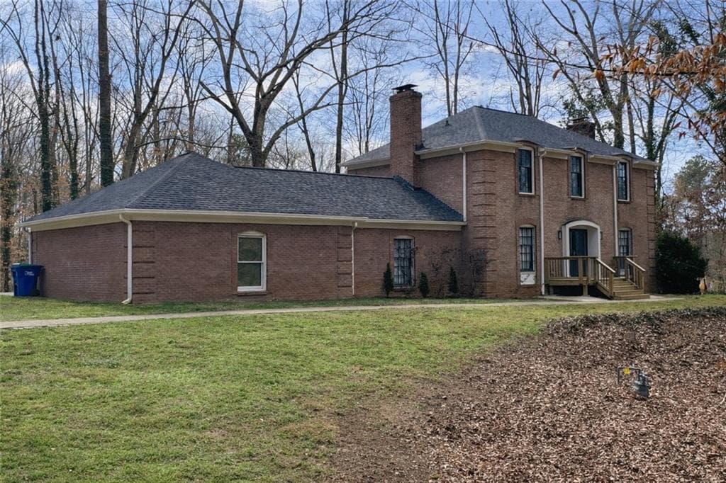 4 bedroom, 4 bathroom, 4,492 sq ft single family residence sold at 4570 Orkney Lane, Atlanta, GA 30331